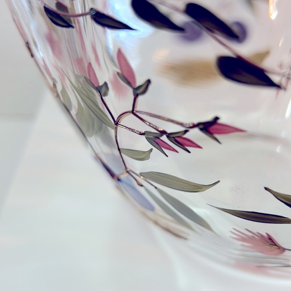 VTG “AMELIA" Hand-painted Optic Crystal Bowl W/
22k accents DISCONTINUED 11” - Picture 9 of 9